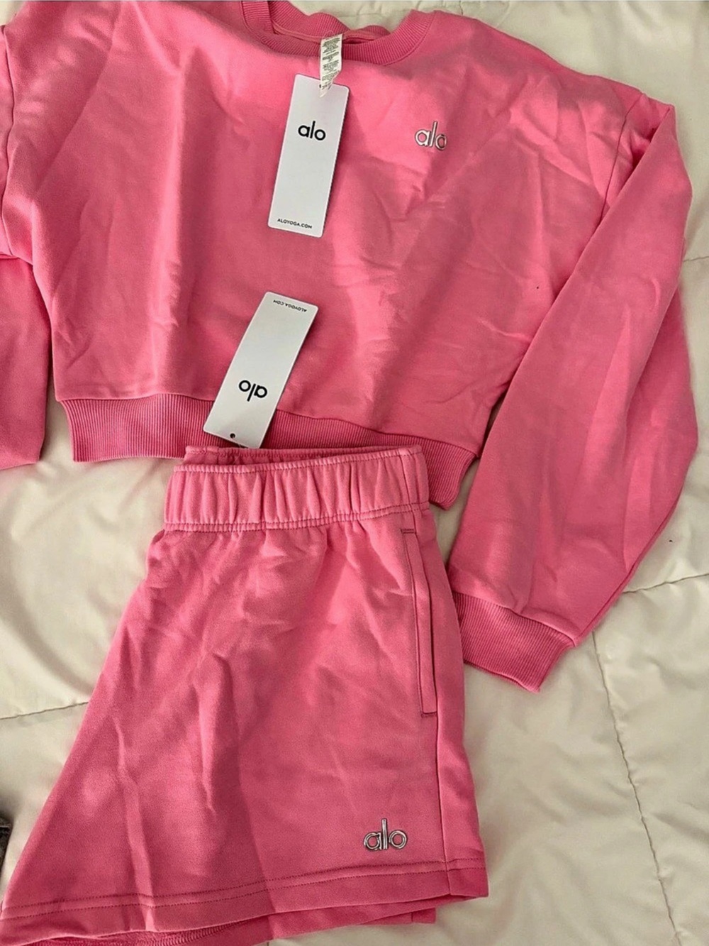 ALO YOGA ACCOLADE SWEATSHIRT AND SHORT SET M